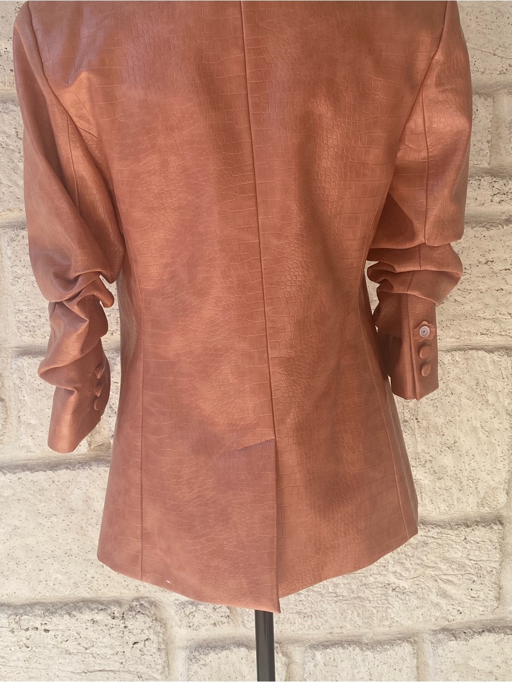 cinq a sept Kylie Single Button Faux Leather Blazer Sz 6 - Picture 8 of 13